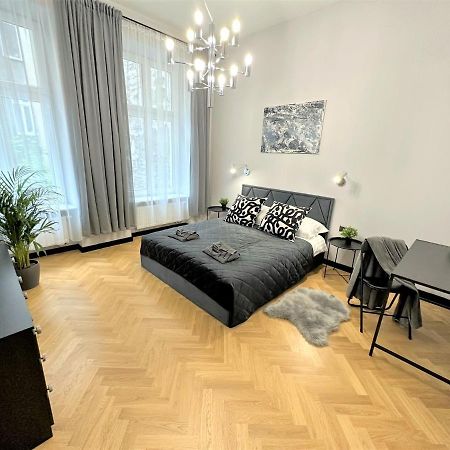 Luxury 100M2 Loft Design-Apartment At Wawel + Netflix Krakow Dış mekan fotoğraf