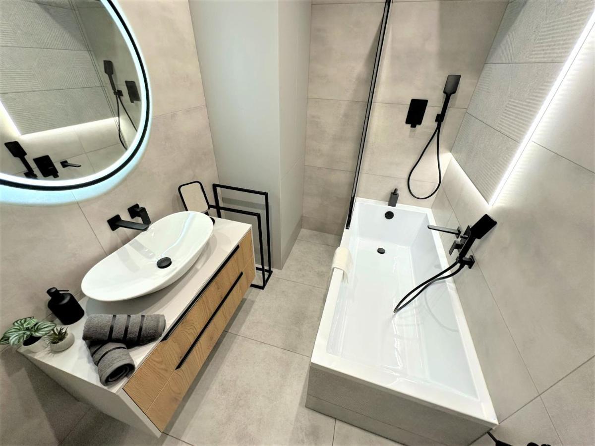 Luxury 100M2 Loft Design-Apartment At Wawel + Netflix Krakow Dış mekan fotoğraf